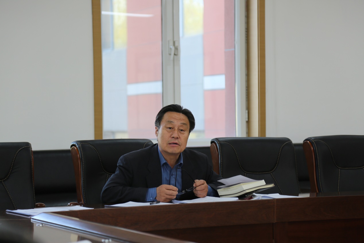 说明: F:\X 新闻稿\2021年\我草拟\2021.4.14威廉希尔中文网站理论中心组召开党史学习教育第二次专题学习会\微信图片_202104201721474.jpg