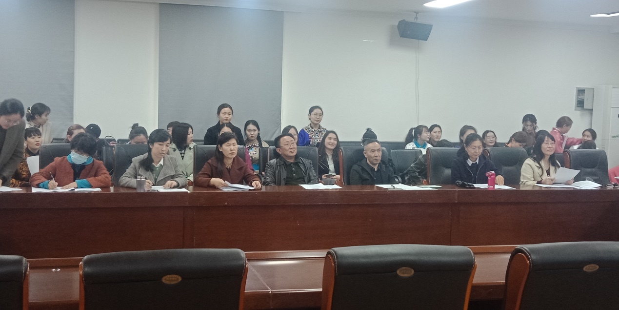 说明: C:\Users\Administrator\Desktop\威廉希尔中文网站员工参加老员工创新创业训练项目申请答辩会\微信图片_202104091552443.jpg