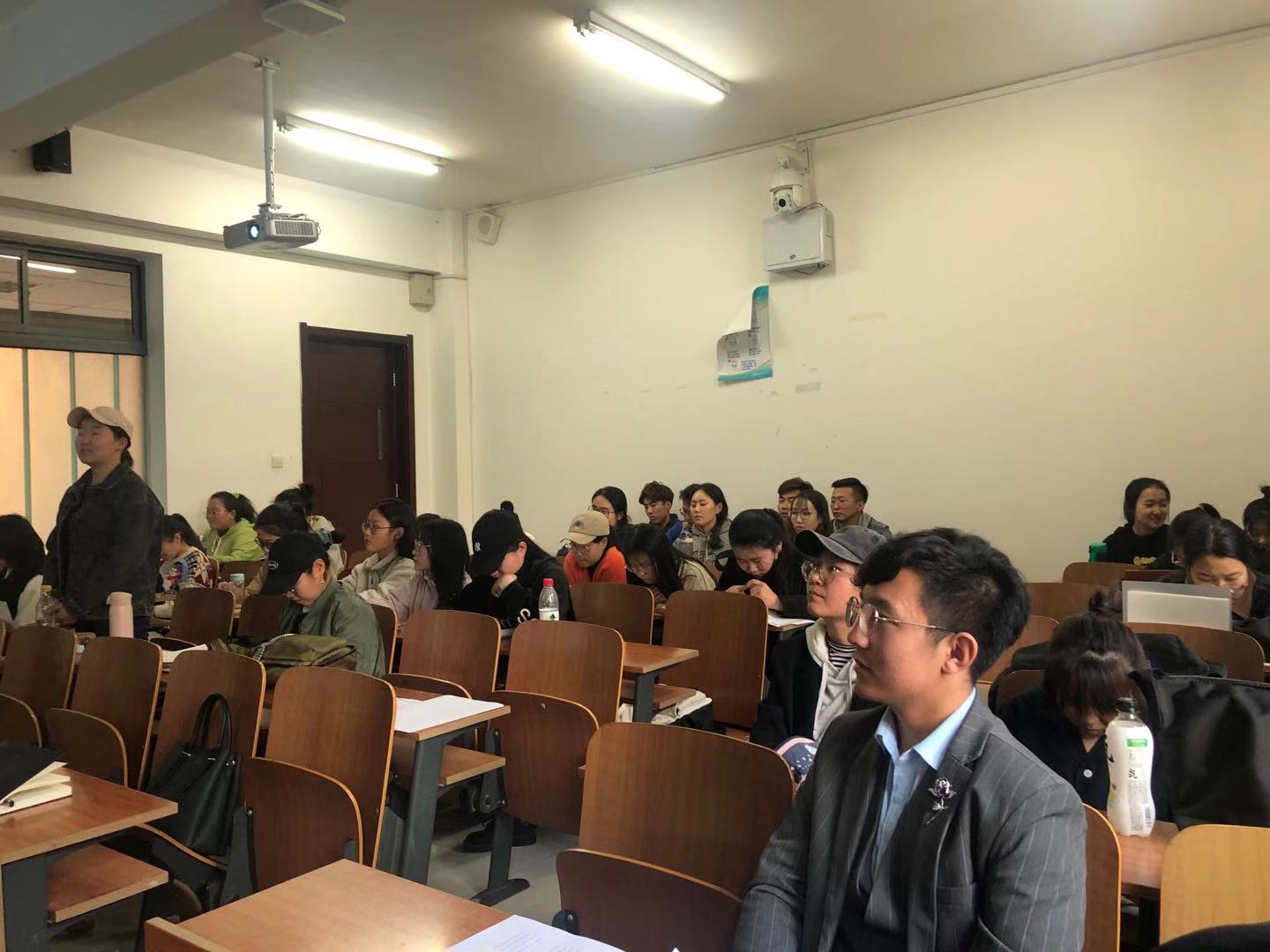 说明: C:\Users\ADMINI~1\AppData\Local\Temp\WeChat Files\ae5c0b3bd72fcbcb9cf55092547086a.jpg